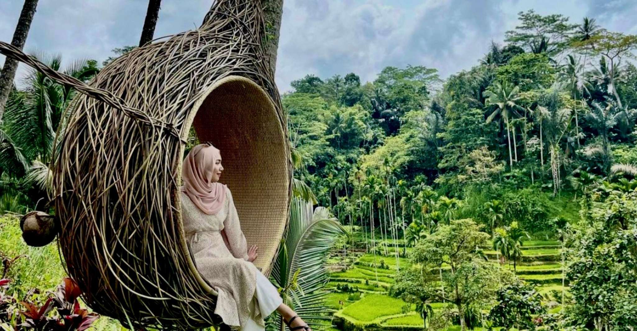 Bali, Kanto Lampo Waterfall, Swing & Monkey Forest Day-Trip - Housity