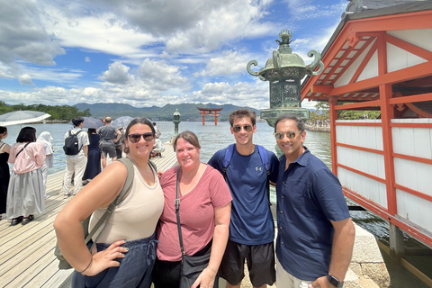 Hiroshima & Miyajima 1-Day Private Tour with Local Guide
