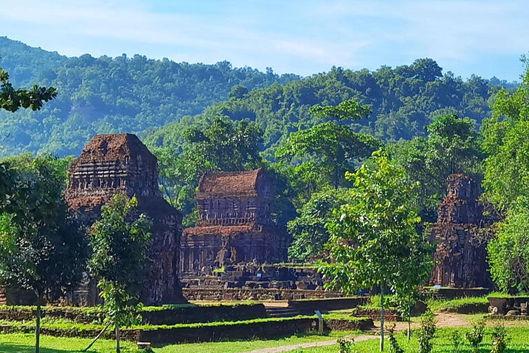 Santuario di My Son e tour a piedi di Hoi AnPickup+ritorno a Hoi An Santuario di My Son e tour a piedi di Hoi An