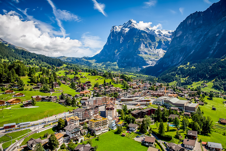 Zürich: Dagsutflykt till Grindelwald &amp; Interlaken med buss &amp; tåg