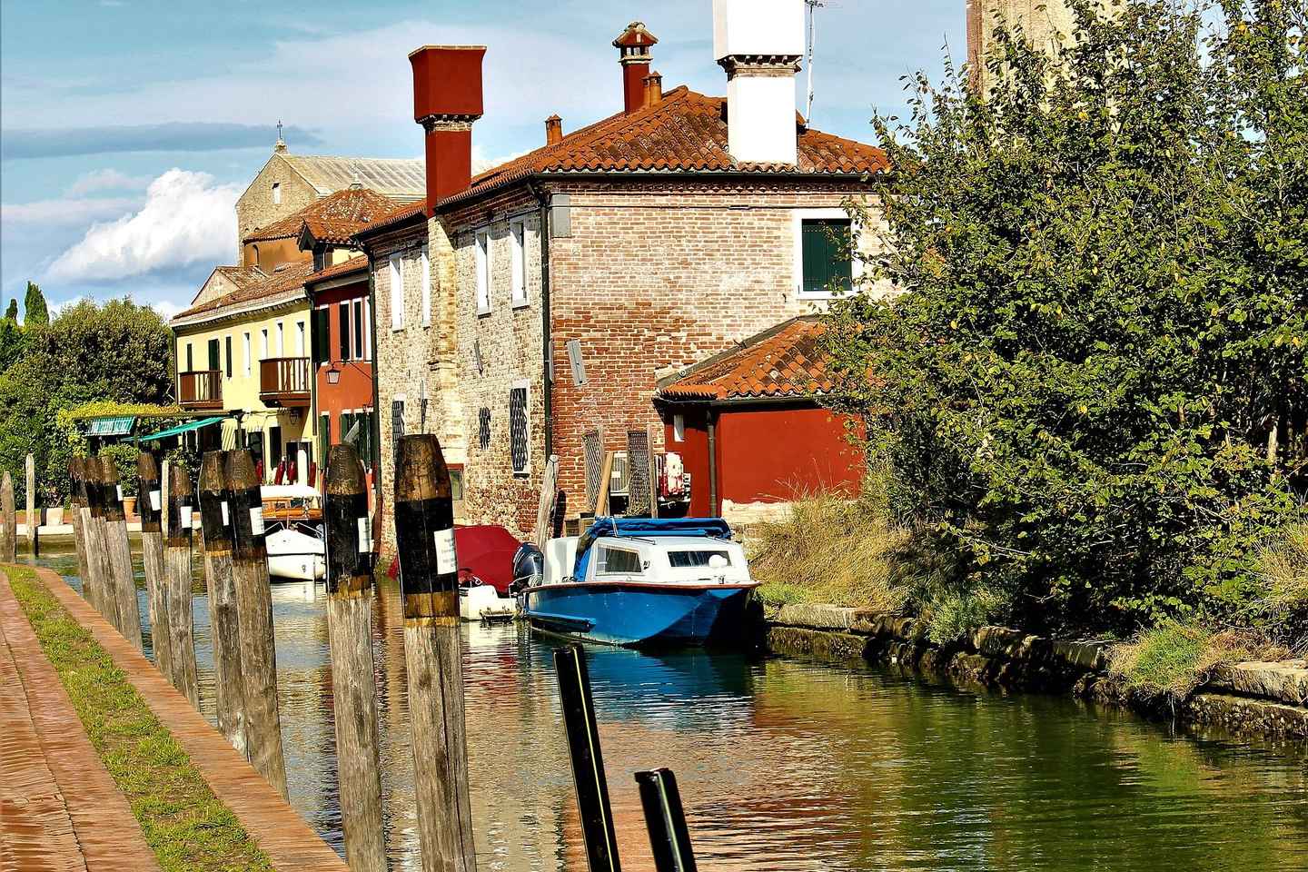 From Venice: Murano and Burano Private Tour with Transfer