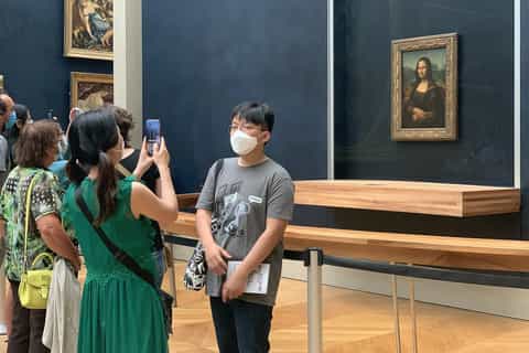 Paris: Louvre Museum Entry Ticket with Guidance to Mona Lisa