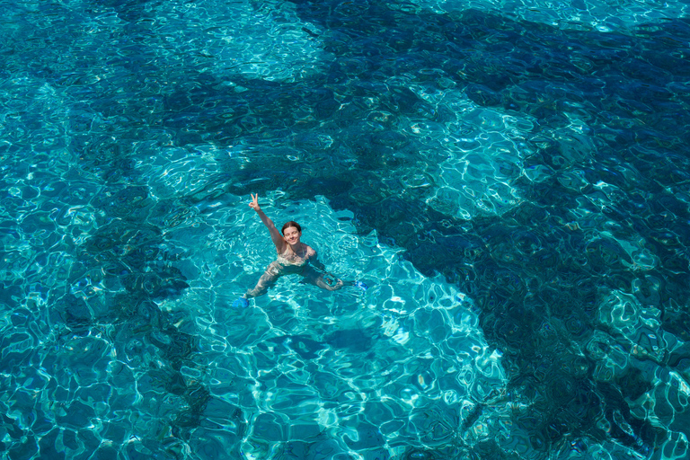 رحلة نصف يوم إلى البحيرة الزرقاء مع النقل من بافوس