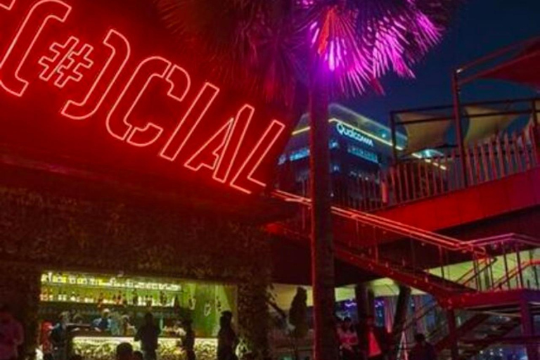 Da Nang: Nightlife Tour & Pub Crawl with Rooftop Bar & Clubs Da Nang: Guided Nightlife Tour with Rooftop, Club, Bar Visit