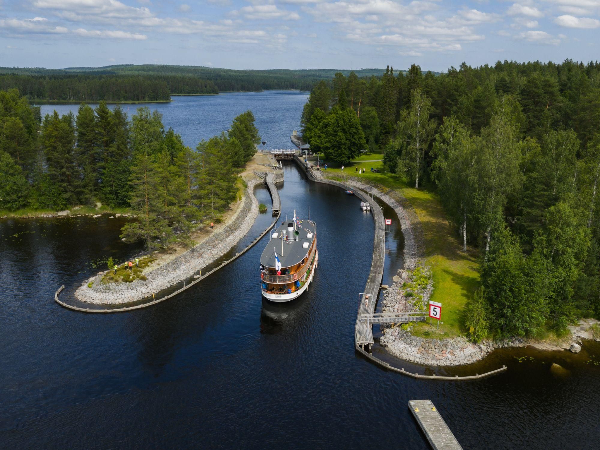 Historische Dampfschiffs-Grachtenfahrt von Kuopio nach Savonlinna
