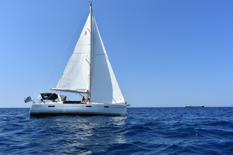 Santorini: Private Caldera Sailing Trip with Open Bar & Meal Private Sunset Trip