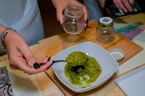 Cooking class, visit to the Catania market and light lunch