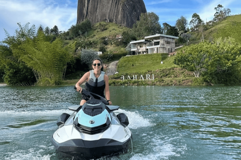 Guatapé Day Trip | Explore at Your Own Pace One Way | Transfer to Guatapé