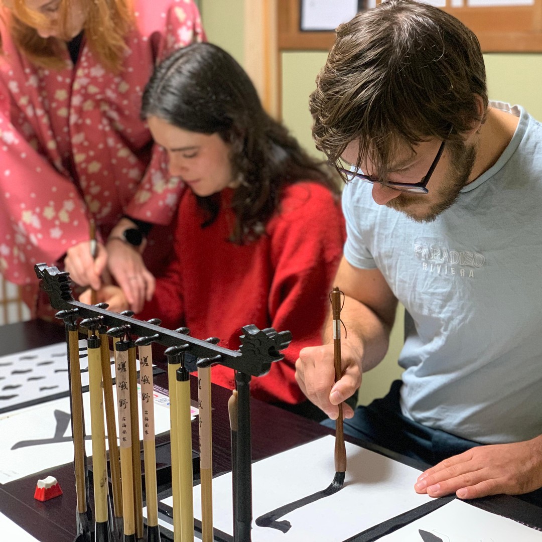 Japanese Calligraphy Class in 150 years old townhouse | GetYourGuide