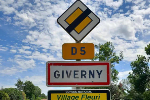 Bike tour from Vernon to Giverny with local guide