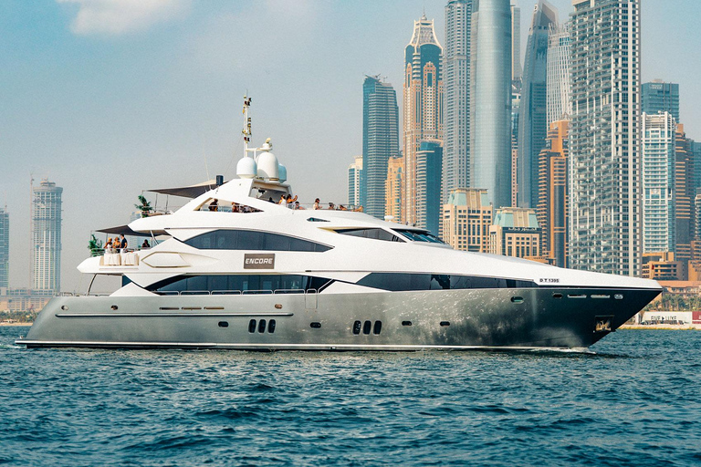 Dubai: Sunseeker Superyacht VIP Dinner, Drinks & Live DJ Soiree- Zen Med Gastronomy