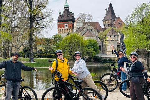 Budapest: Complete E-Bike Tour of Buda & Pest Highlights