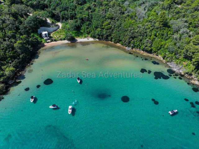 Visit Zadar 3-Island Speedboat Trip with Snorkeling and Drinks in Baric, Croatia