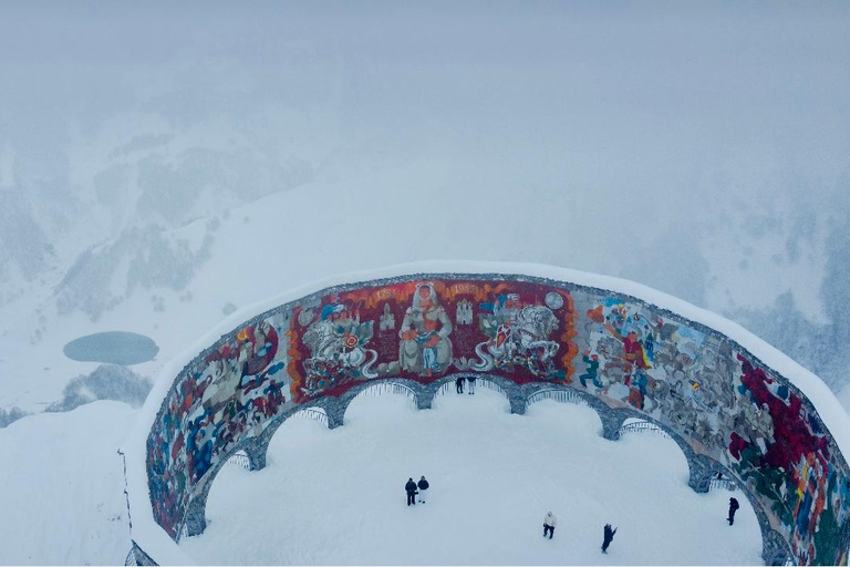 Tbilisi: Private Gudauri tour with photographer guide