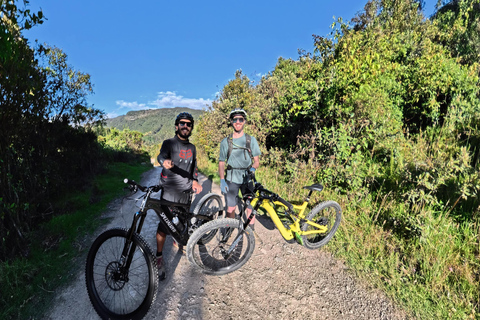 Bogota: Custom E-Bike Adventure – Mountains or City Tour