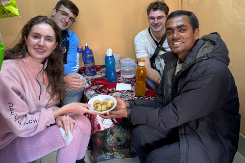 Kathmandu: tour guidato a piedi con degustazione di cibi e bevandeKathmandu: tour guidato a piedi alla scoperta del cibo e delle bevande