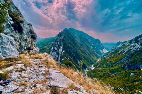 From Tirana: Hike on Gamti Mt &amp; Bovilla Lake on Land Rover