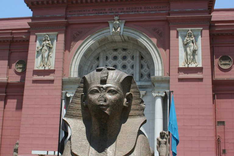 Ab Hurghada: Pyramiden von Gizeh & Ägyptisches Museum im BusGemeinsame Tour (keine Eintrittsgebühren)