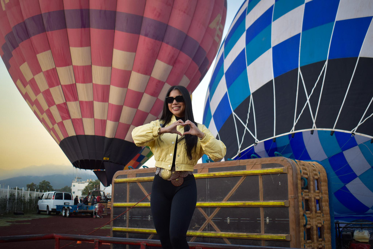 Teotihuacán Sunrise Balloon Ride Basic