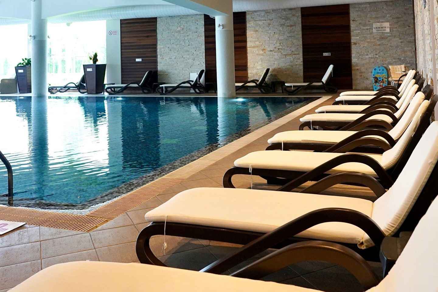 Sofia: Belchin Spa and Tsari Mali Grad Fortress Private Trip