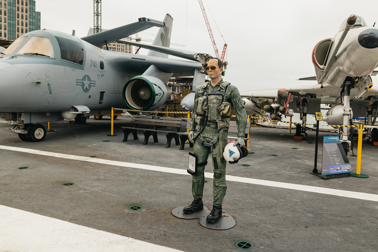 Bilet wstępu bez kolejki do muzeum lotniskowca USS MidwayBilet wstępu do muzeum lotniskowca USS Midway