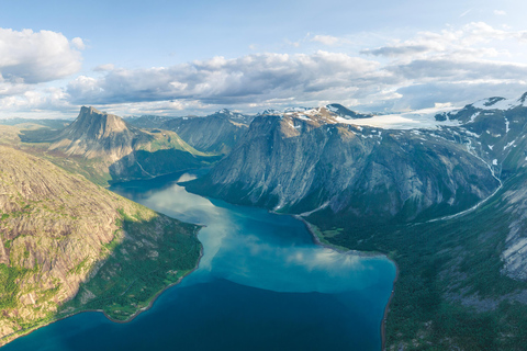 Explora os fiordes noruegueses e a vida selvagem a partir de Abisko.