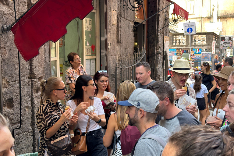 Naples: Street Food and Guided Sightseeing Walking Tour
