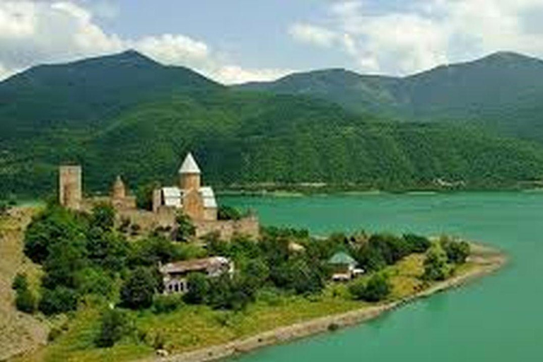 From Tbilisi: Kazbegi & Caucasus Mountains Photo Tour