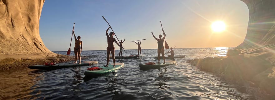 Excursion en paddle au coucher du soleil à la grotte de Ta'Marija