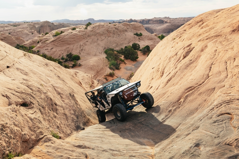 Moab: Hells Revenge Trail Off-Roading Adventure 3-Hour Group Off-Roading Adventure