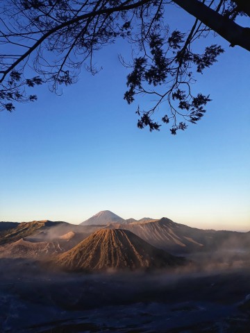 Visit Bromo Volcano & Ijen Blue Fire Trip 3D2N in Malang