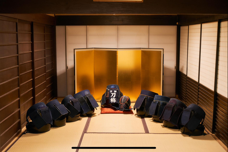 Kyoto : Expérience du kendo et du samouraï avec uniforme et équipement