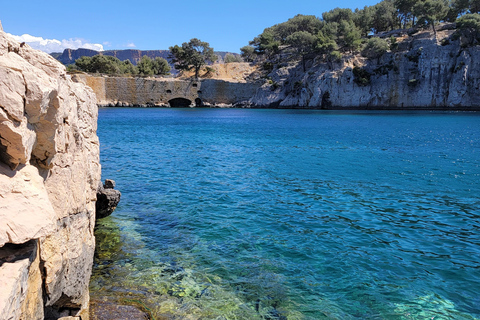Cassis: Day of Sea Kayaking in the Calanques National Park Cassis: Sea kayaking day in the Calanques National Park