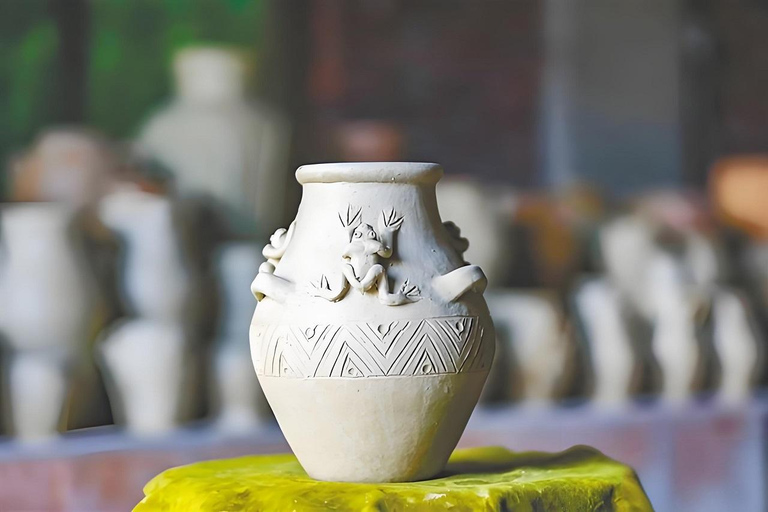 Hainan: Baotu Spring, Changhua, and Wangxia Day Tour