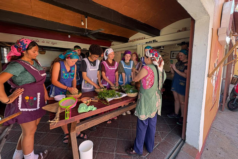 Oaxaca: Ancestral cooking class with copal incense, mole, chocolate, and more. Oaxaca: Ancestral Cooking Class with Copal, Mole, Chocolate, and More