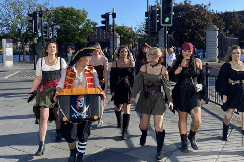 Liverpool: tour dei pub pirata e tour in barcaLiverpool: Giro dei pub pirata e tour in barca