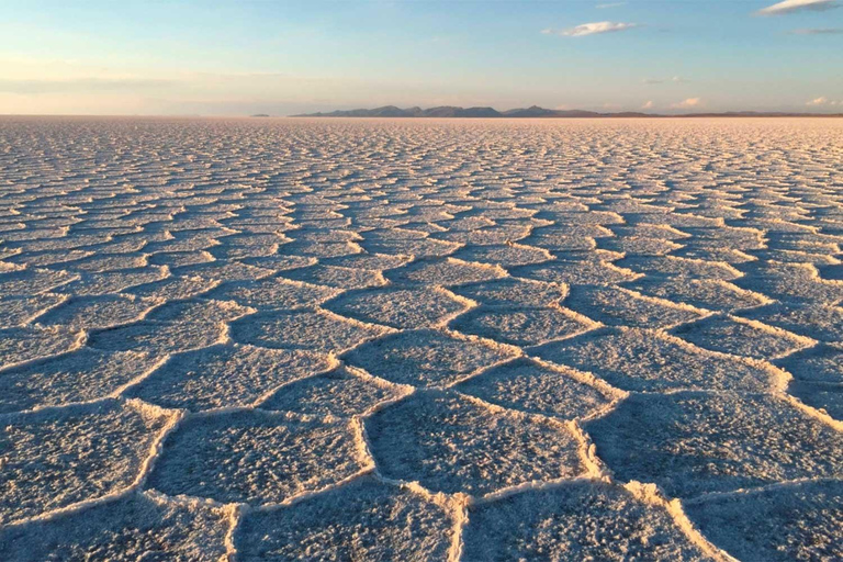 From San Pedro de Atacama: 4-Day Uyuni Salt Flats Tour