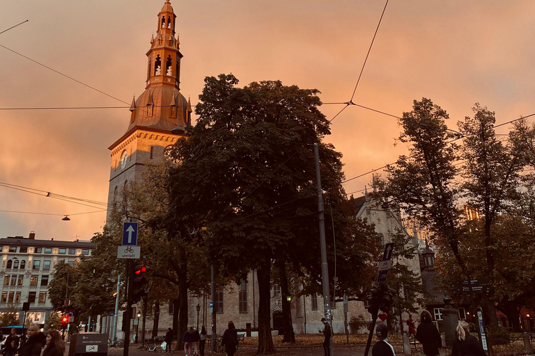 Oslo: Private Vintage Walking Tour with Photos Private Vintage Oslo Walk & Aesthetic Photos