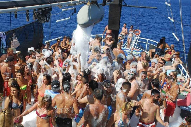 Gonster: gita in barca dei pirati all-inclusive con trasferimentoTour in barca dei pirati tutto compreso con incontro al porto di Kemer