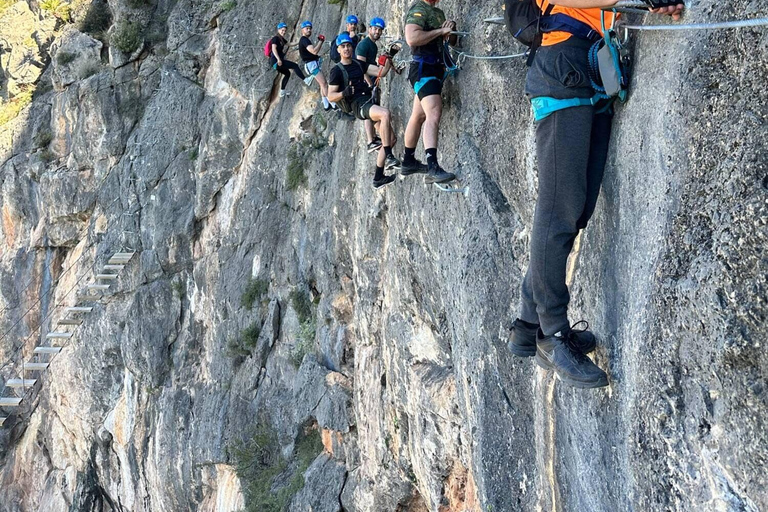 Marxuquera: La Falconera Via FerrataMarxuquera: Via Ferrata Falconera