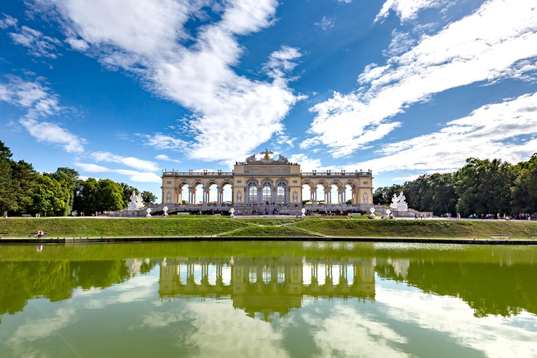 Frankfurt/Budapest/Vienna: 7-Day Eastern Europe Loop Tour