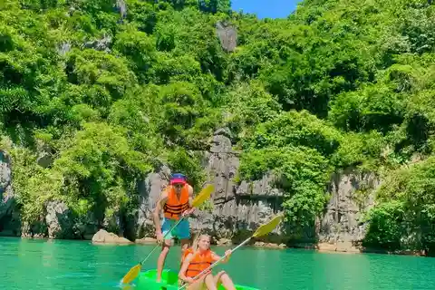 Descubre el majestuoso paisaje de la bahía de Lan Ha 3 días y 2 noches