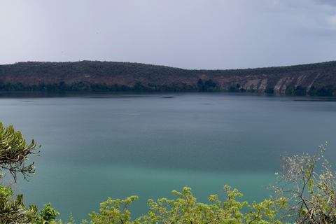 Lake Chala Tour: Wandelen en/of kajakkenMeer van Chala: Wandelen naar de grensrots