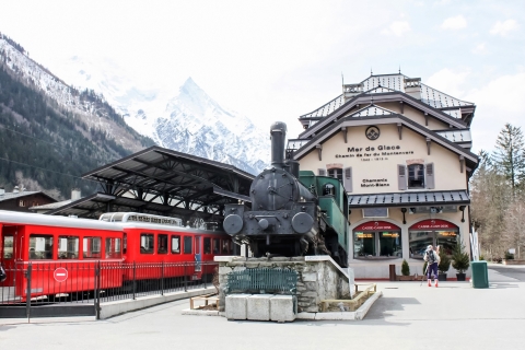Depuis Genève : excursion guidée au Mont-Blanc et à ChamonixExcursion 1 jour avec téléphérique et train de montagne