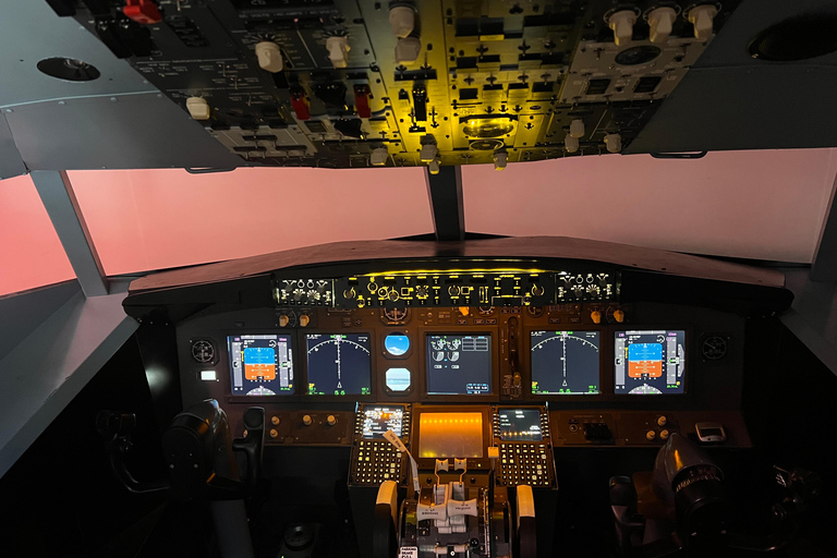 Adelaide: VIP Boeing 737 Flight Simulator Experience Half Day Flight Simulator Experience based on the Boeing 737