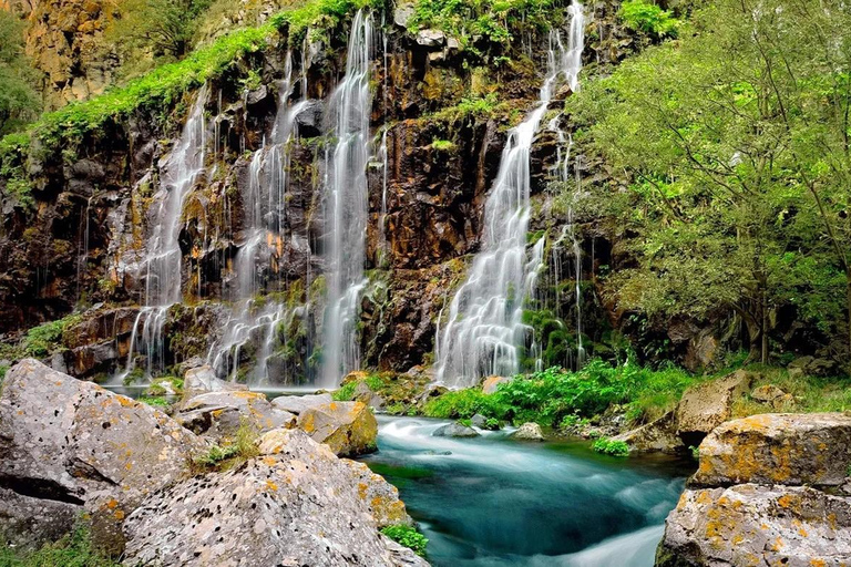 Excursión de un día al Cañón del Dashbash con guía titulado