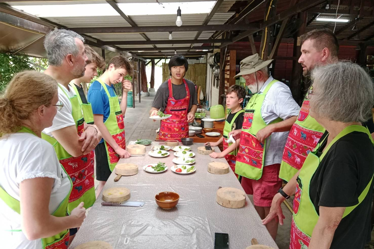 Krabi : Authentic Thai Cooking Class with Market Tour