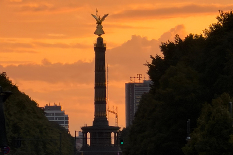 Berlin Night Walking Tour - Iconic Illuminated Landmarks Private Berlin Sunset Walking Tour - Iconic Landmarks