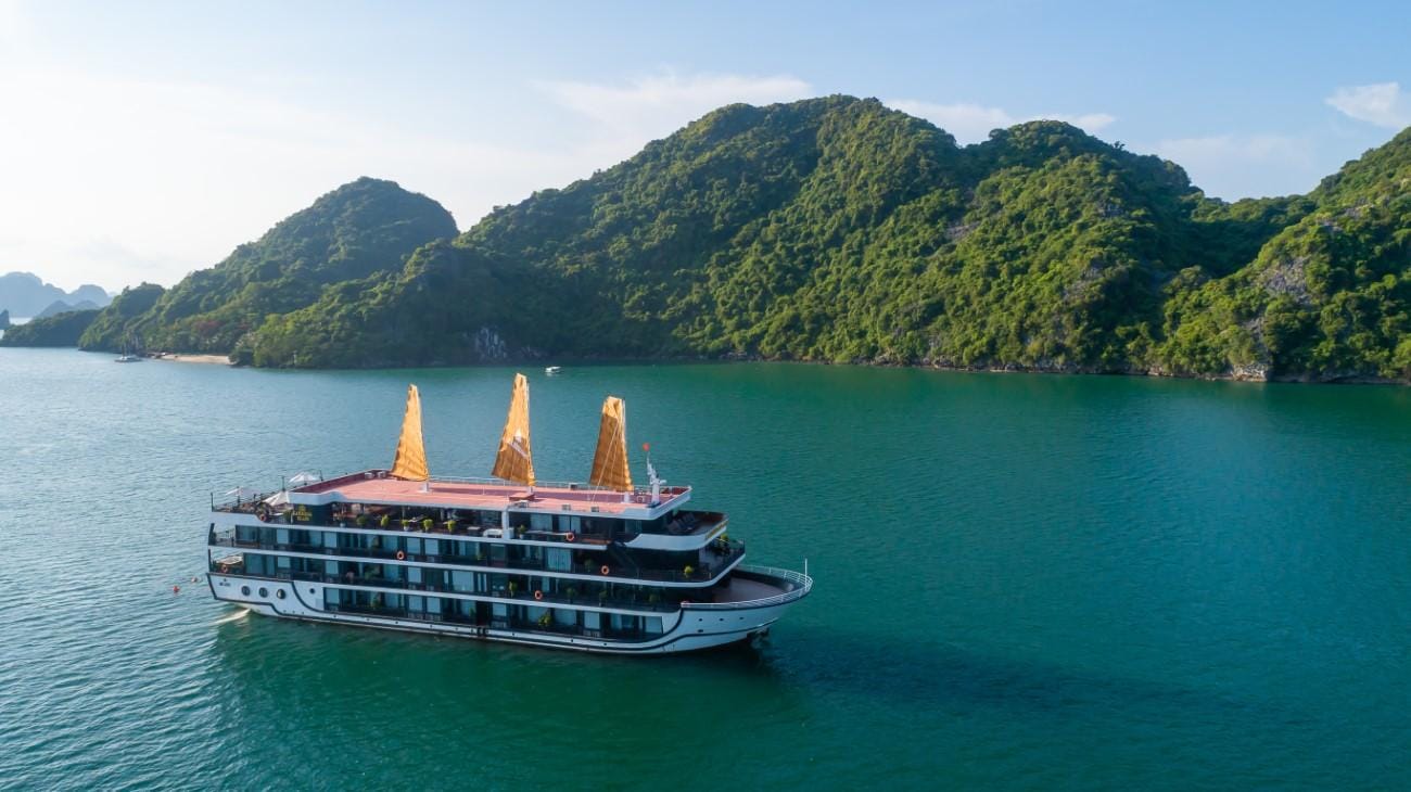 Hanoi: 3-tägige Ha Long/Lan Ha Bay-Kreuzfahrt mit privatem Balkon