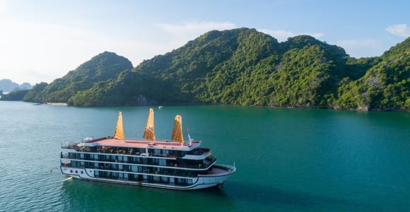 Hanoi: 3-Day Ha Long/Lan Ha Bay Cruise with Private Balcony